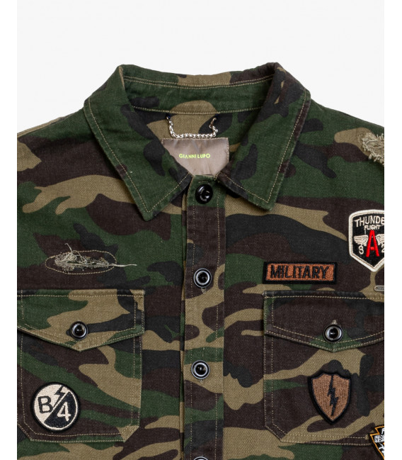 Overshirt camouflage con patchwork