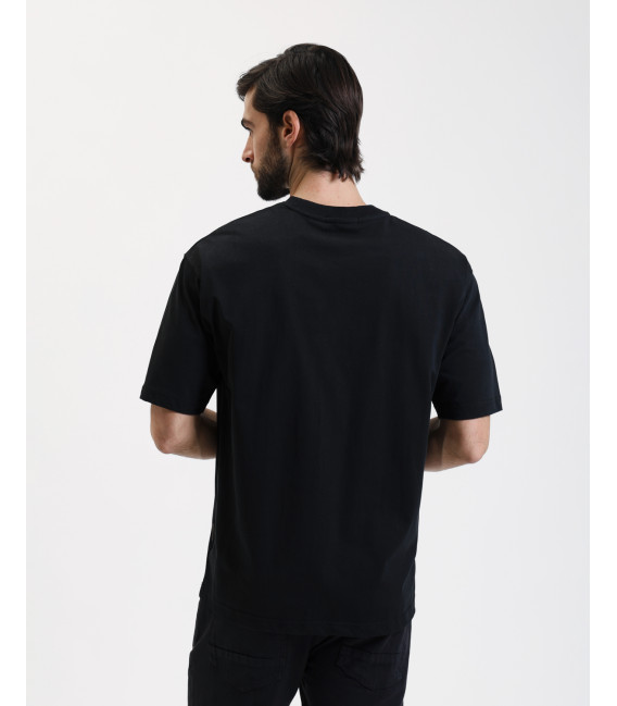 T-shirt with logo