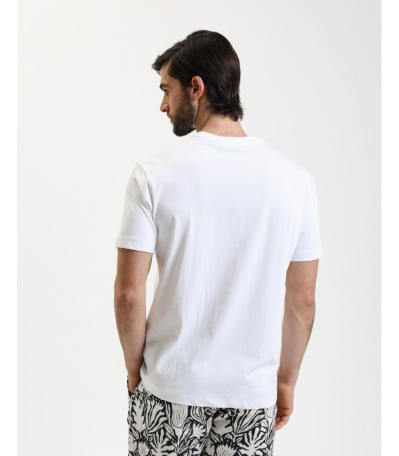 T-shirt with embroidered logo