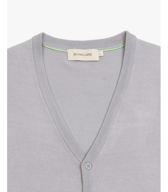 Lightweight knitted cardigan