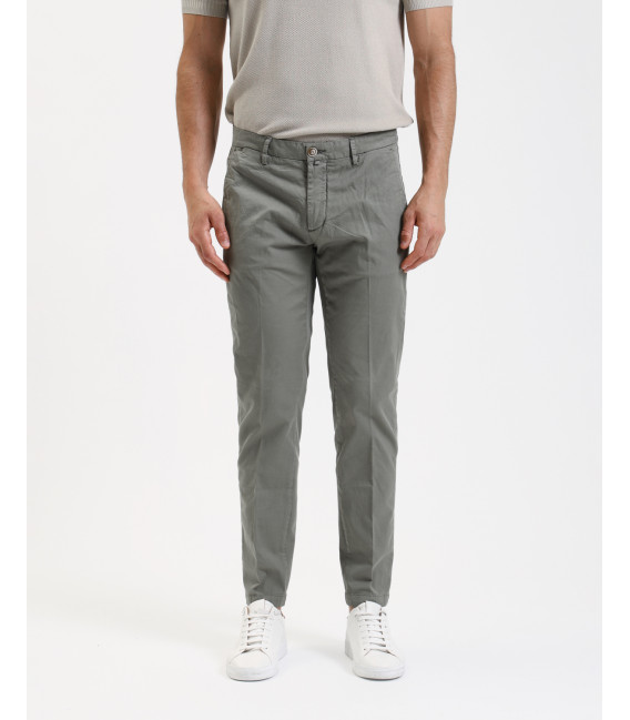 Slim fit chino in cotton