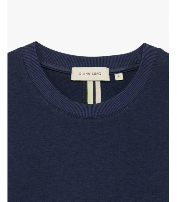Basic crewneck sweatshirt