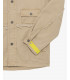 Overshirt stile militare con dettagli sfrangiati e tasche multiple.