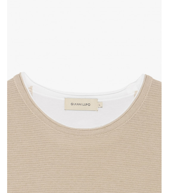 Maglia con orli doppi