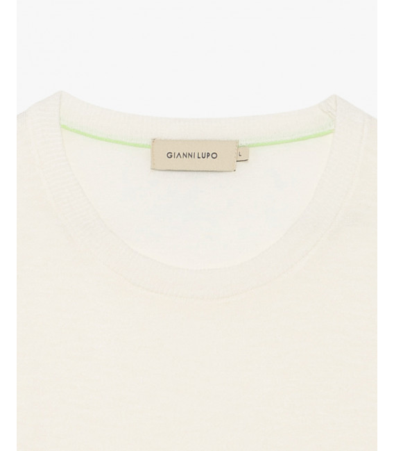 Textured round neck pullover