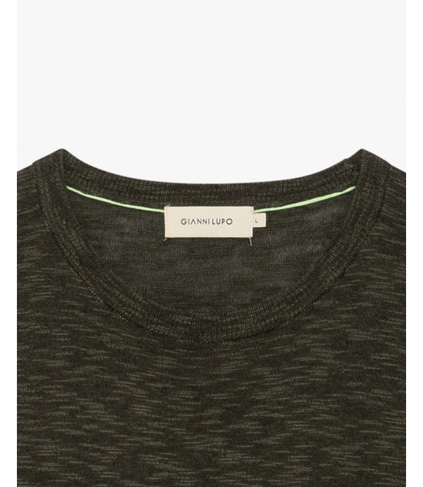 Textured round neck pullover
