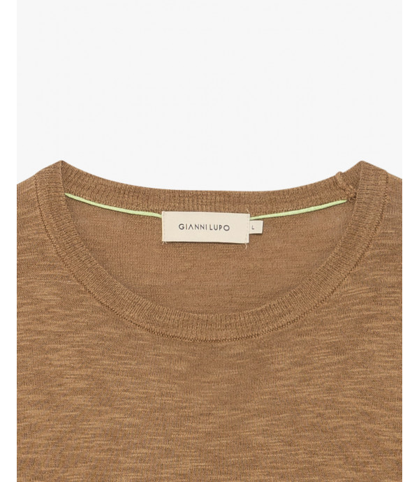 Textured round neck pullover