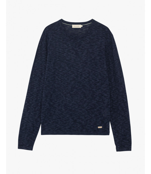 Textured round neck pullover