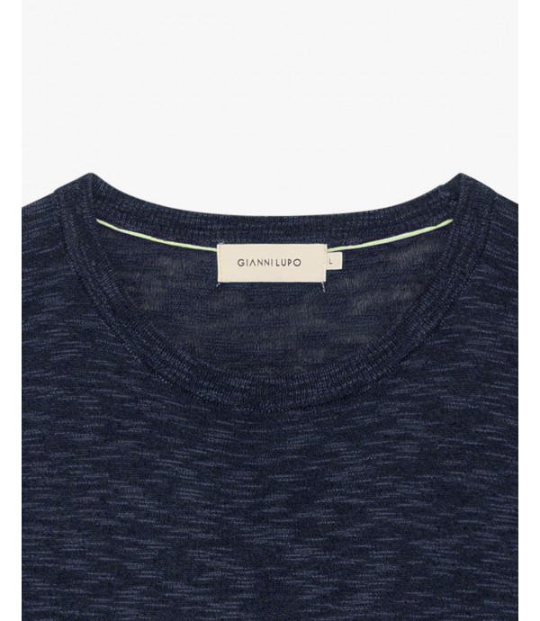 Textured round neck pullover