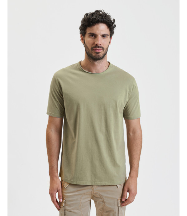 T-shirt with raw edges