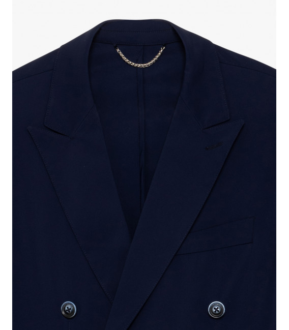 Wrinkle-free double breasted suit