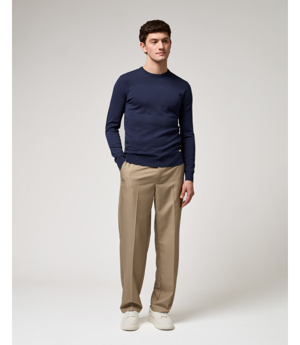 Light weight crewneck sweater