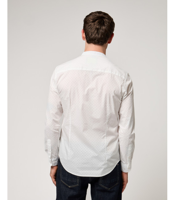 Slim fit micropierced shirt