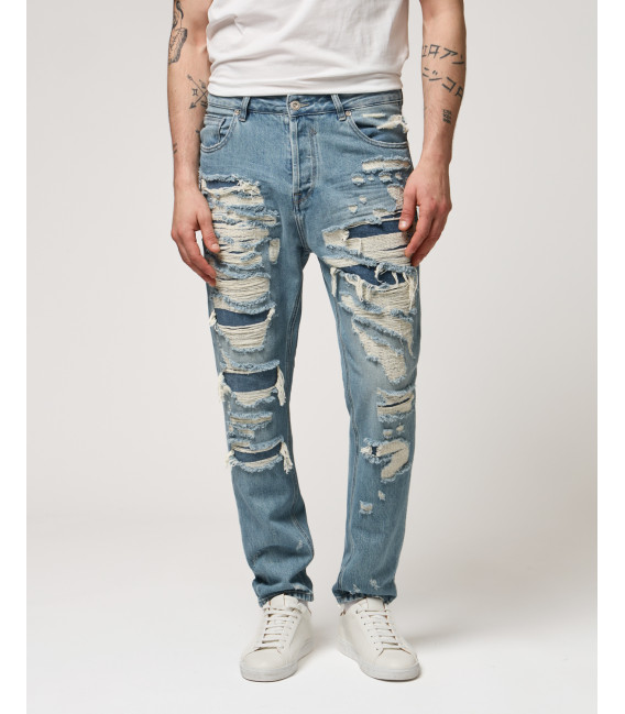 GRANT carrot fit jeans with evident rip&repair