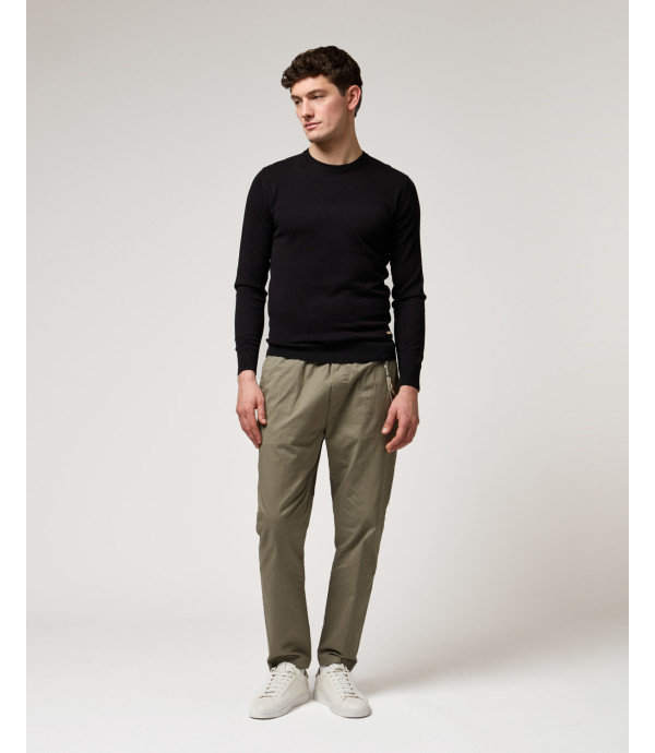 Light weight crewneck sweater