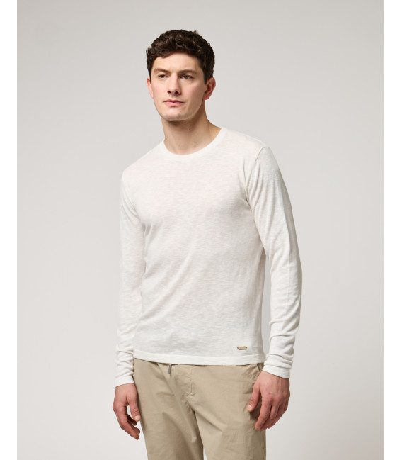 Textured round neck pullover