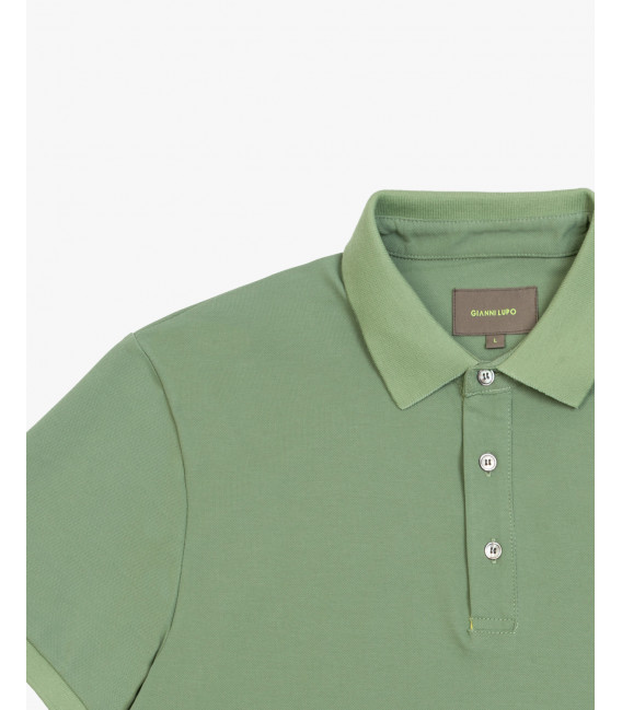 Piquet polo with patterned undercollar