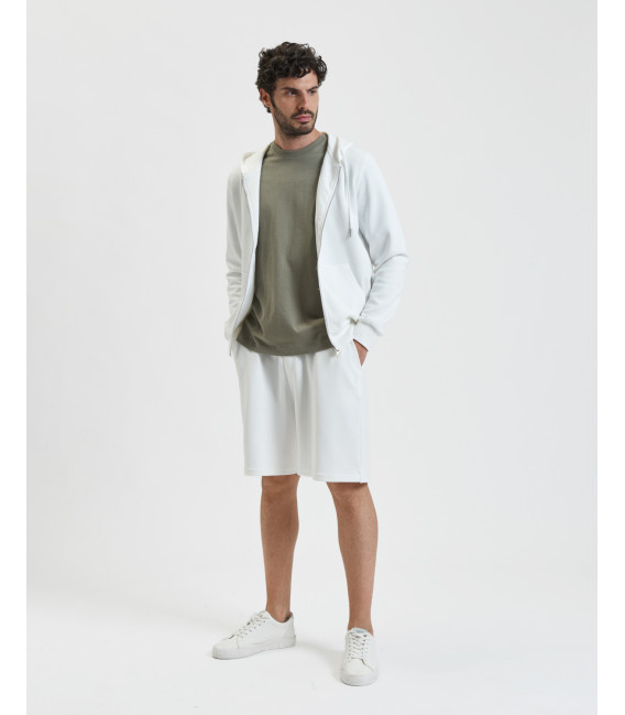 Bermuda joggers con logo ricamato