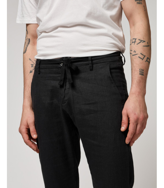 Pantalone in lino con laccio