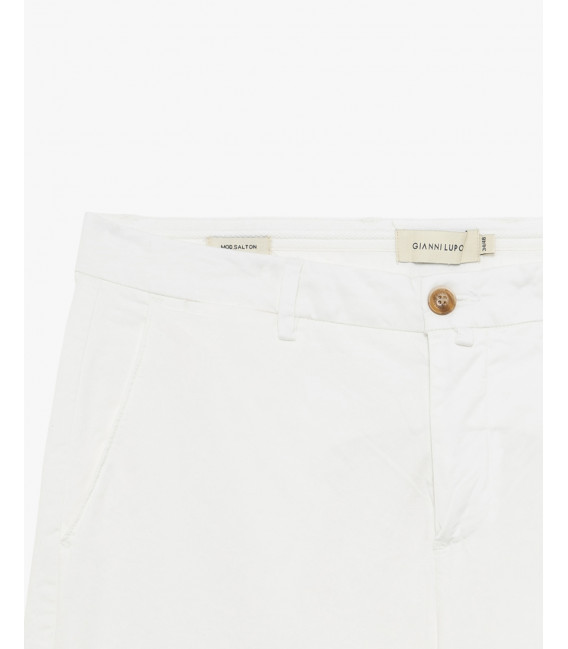 Basic chinos shorts