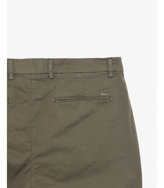 Chino bermuda basico