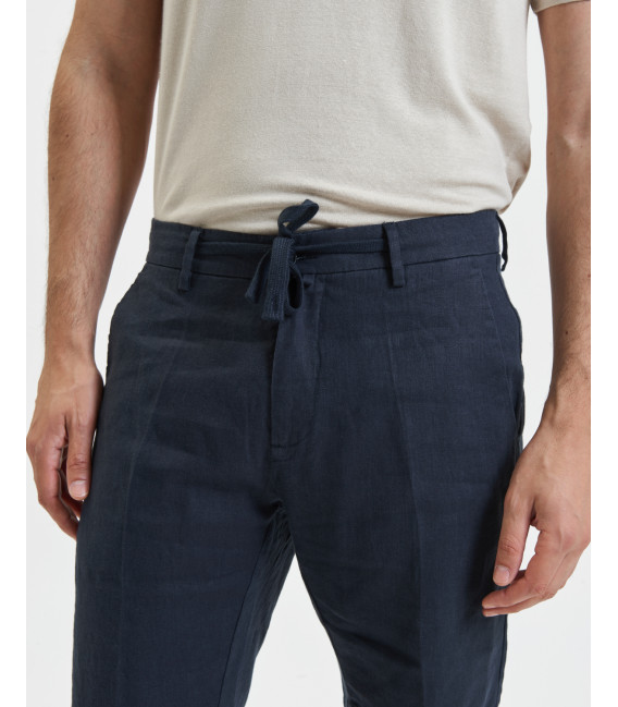 Linen shorts with drawstring