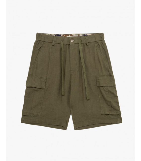 Casual shorts in linen