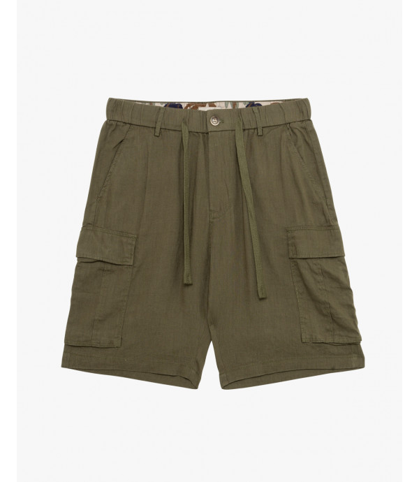 Casual shorts in linen