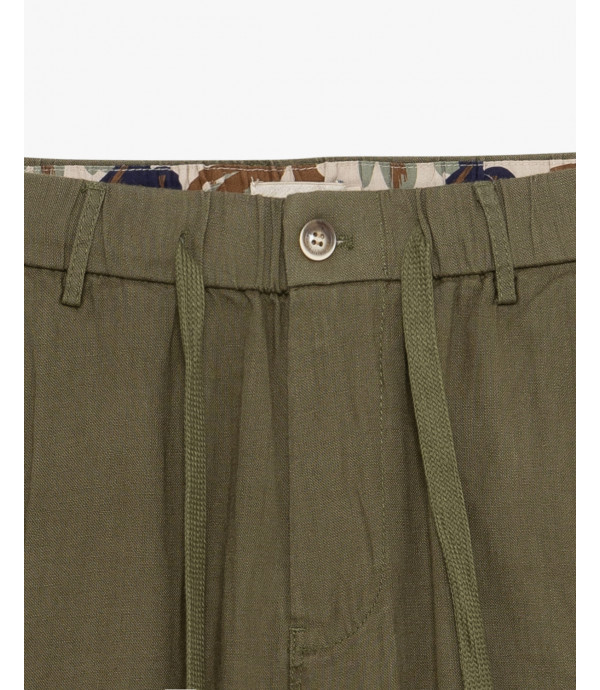 Casual shorts in linen
