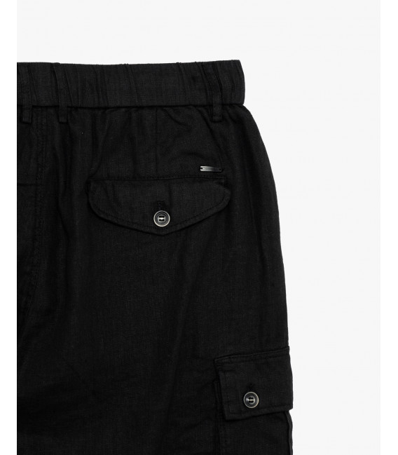 Casual shorts in linen