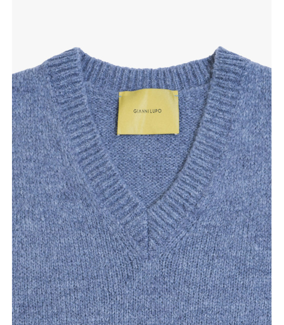 Sleeveless knit vest in wool blend