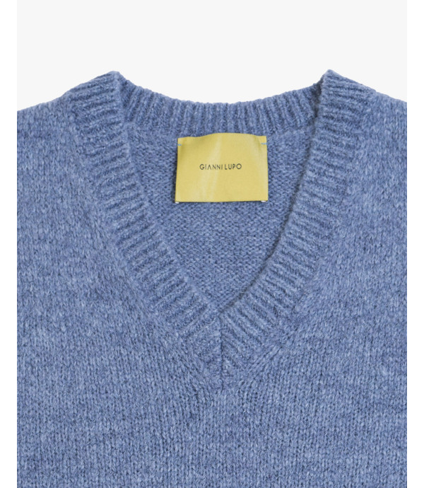 Sleeveless knit vest in wool blend