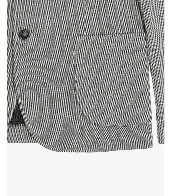 Single-breasted blazer in textured fabric