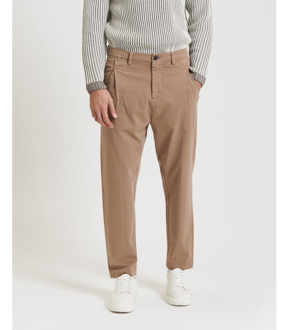 Pantaloni carrot fit