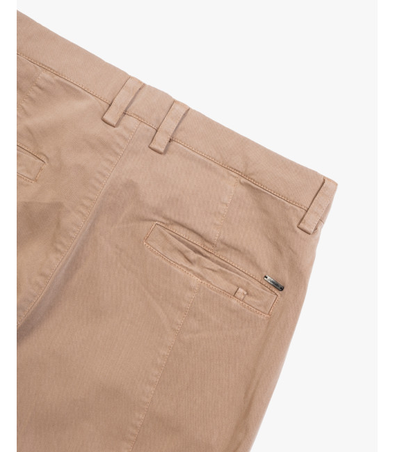 Pantaloni carrot fit