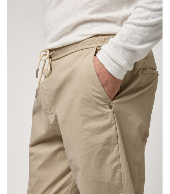 Pantaloni con coulisse carrot fit