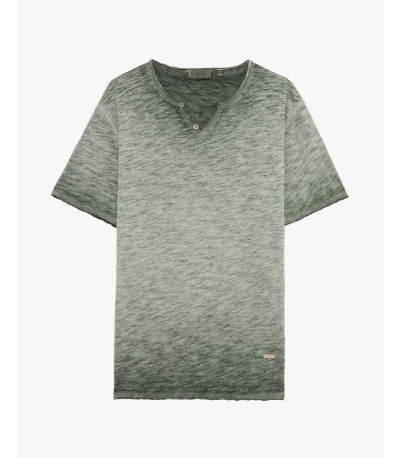 T-shirt collo marocchino con bottoni