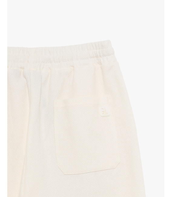 Textured fabric bermuda shorts