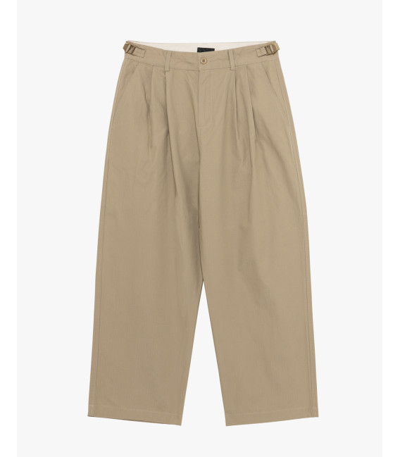 Pantaloni con pince e fibbie laterali