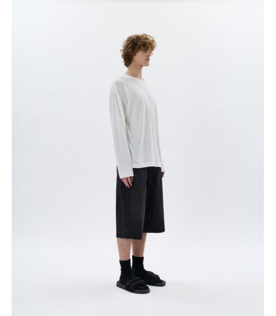 Long sleeve crewneck T-shirt