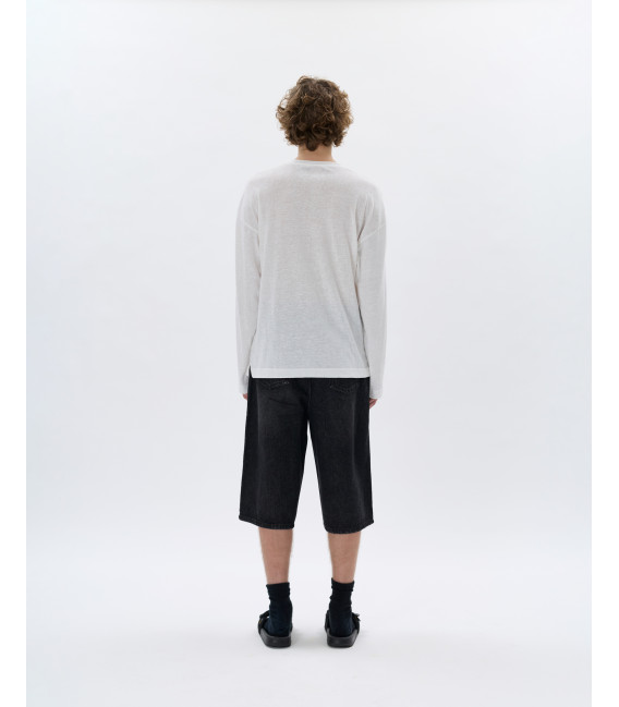 Long sleeve crewneck T-shirt