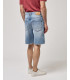 Bermuda in denim con abrasioni