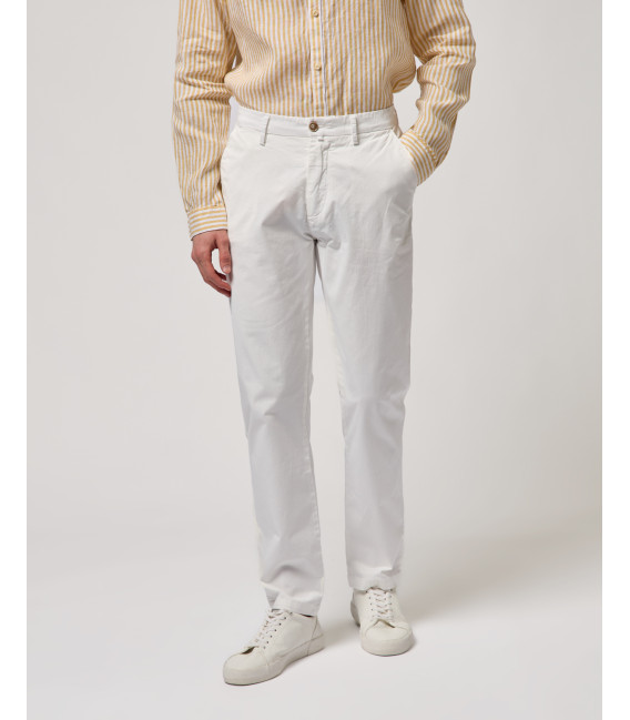 Relaxed fit chinos