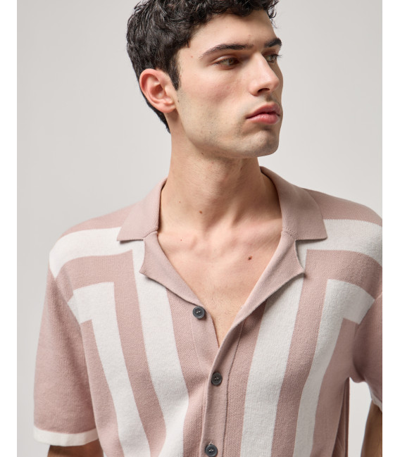 Short-sleeve knitted shirt