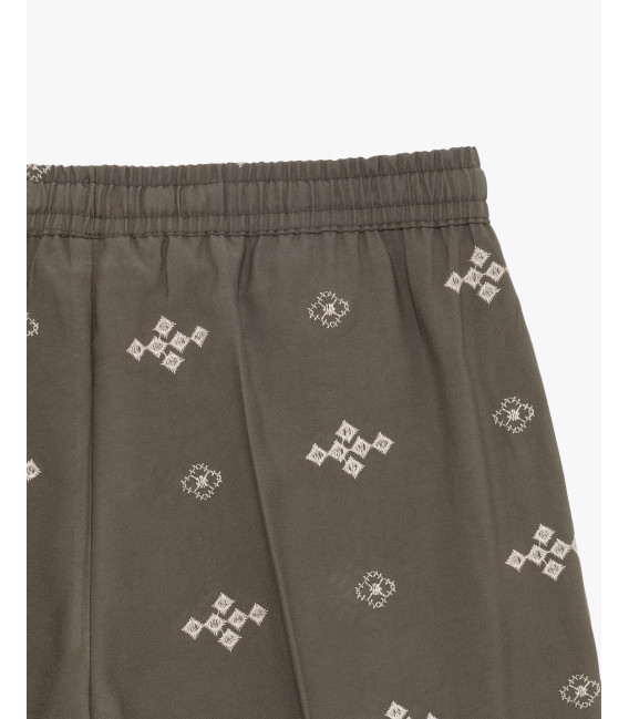 Bermuda con ricami