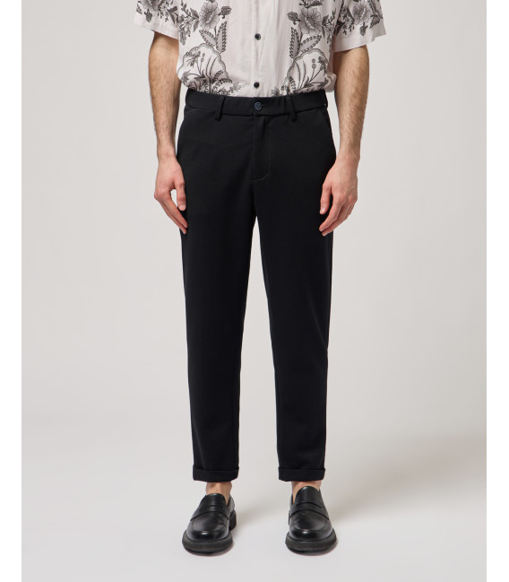 Pantaloni carrot fit con vita elasticizzata
