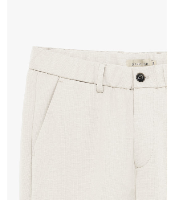 Pantaloni carrot fit con vita elasticizzata