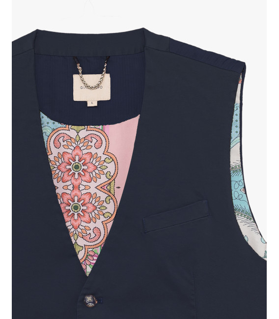 Gilet con bottoni in fantasia