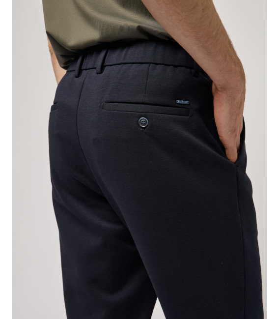 Pantaloni carrot fit con vita elasticizzata