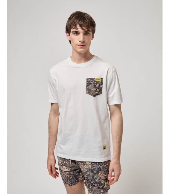 T-shrt with pocket